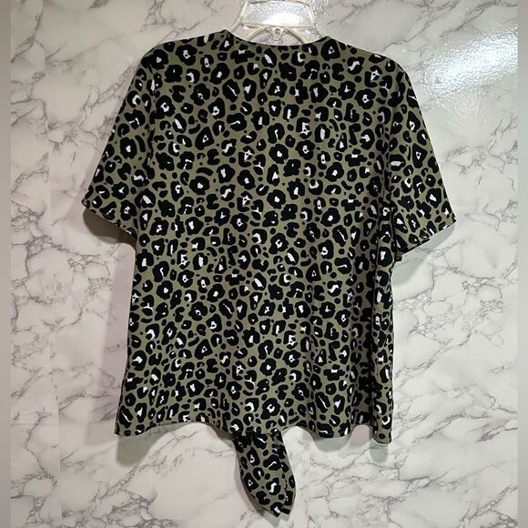 Michael Kors Size S Green & Black Animal Print Zip Front Tie Hem Blouse Top - Picture 5 of 5